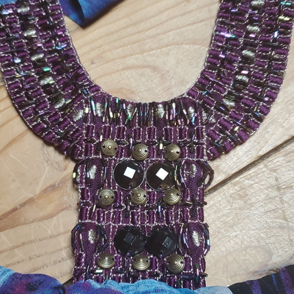 Halter top - Picture 3 of 3